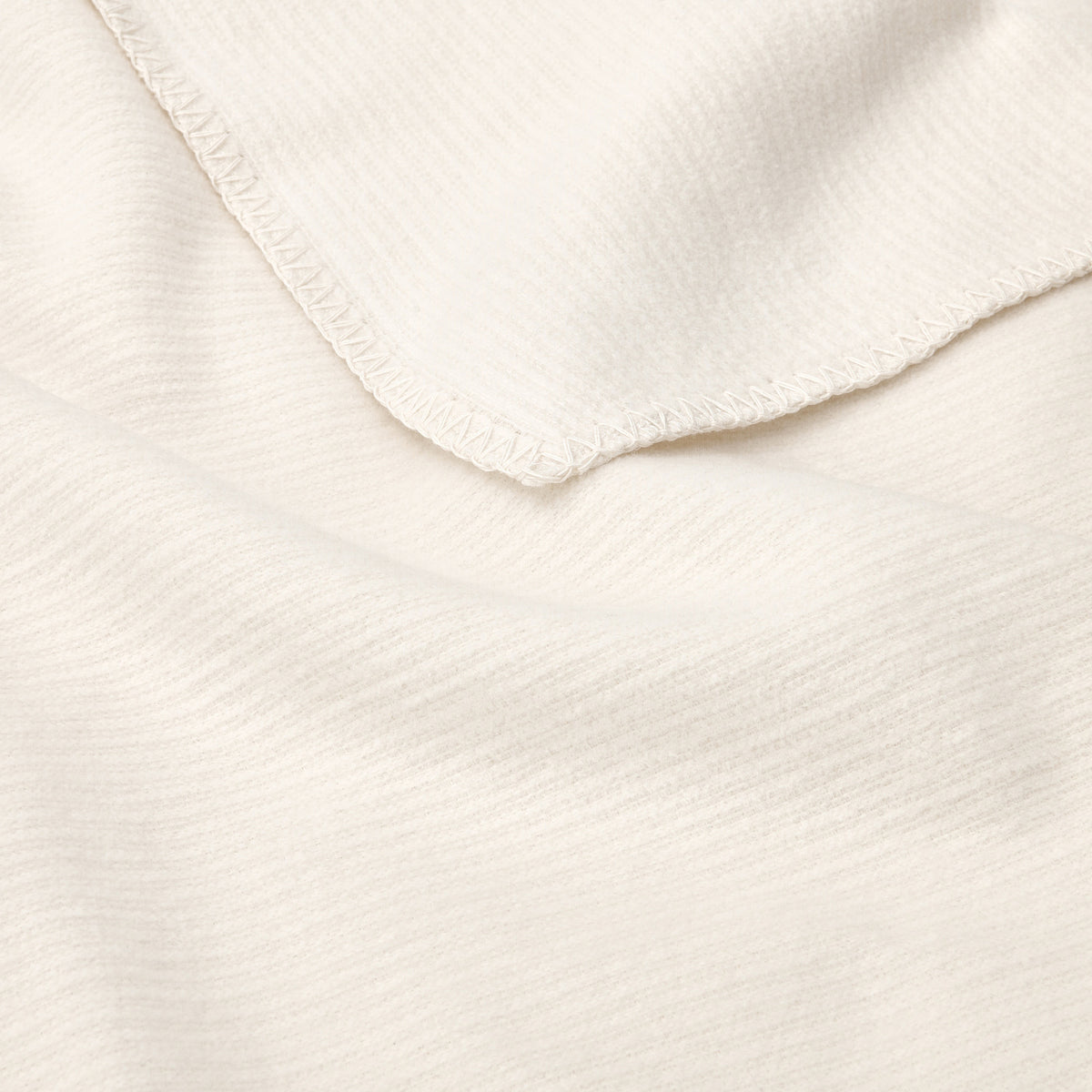 organic cotton wool throw ivory detail
