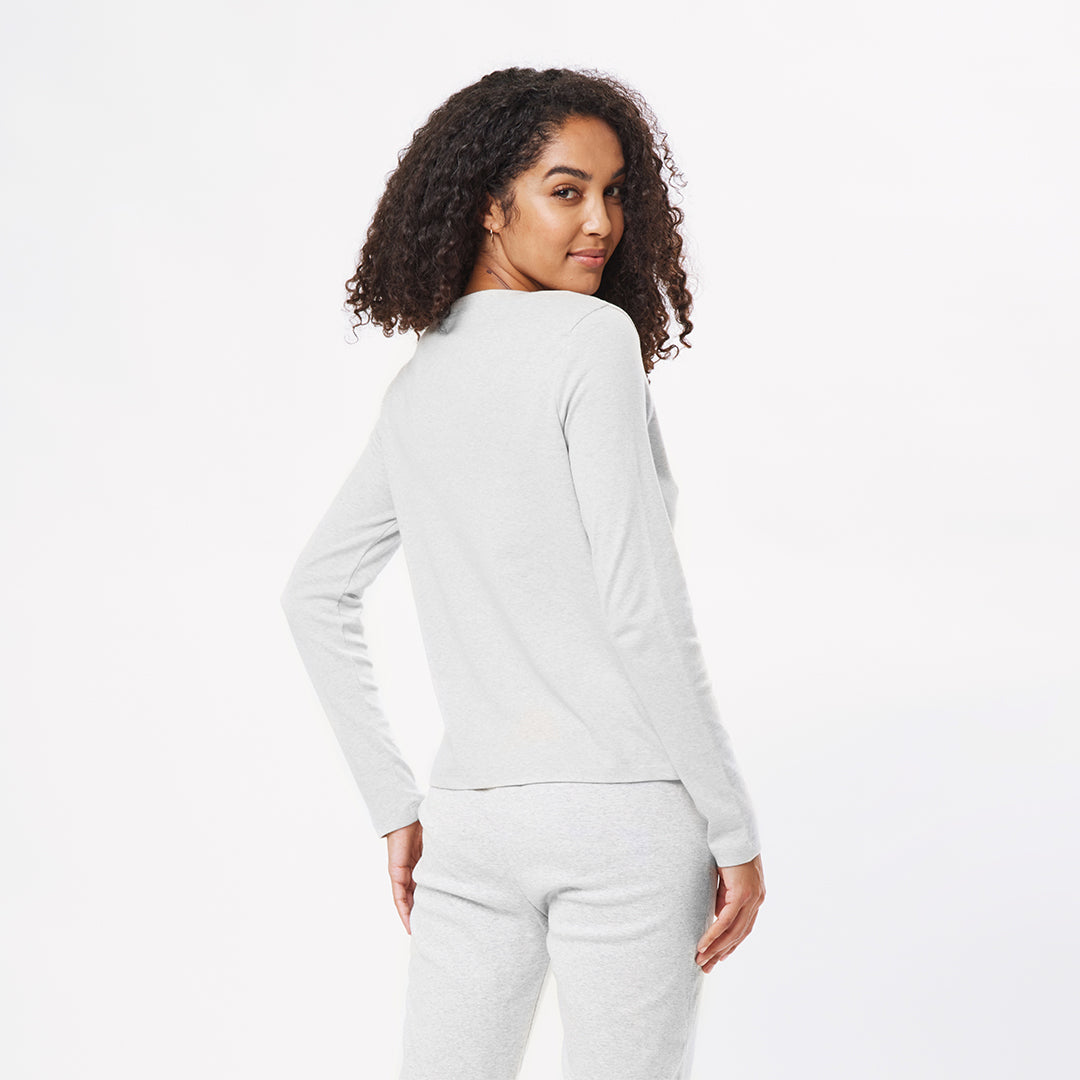 organic cotton crewneck tee long sleeve light gray t-shirt top