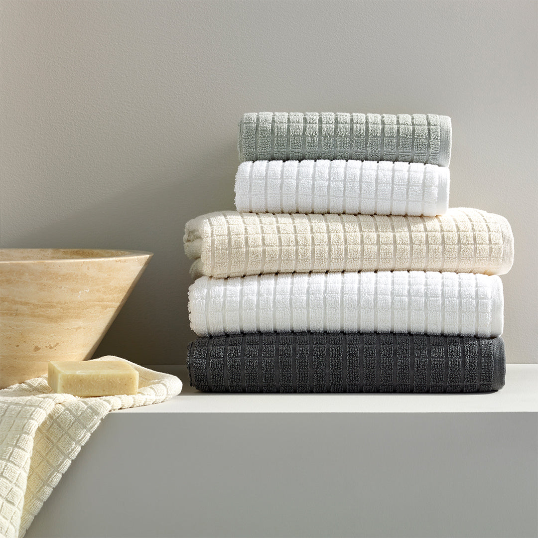 Hemp kitchen towel, off white I NAMUOS design Size 40 x 60 cm